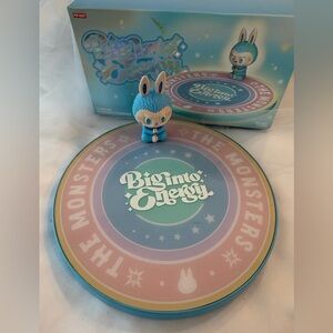 Pop Mart Big Into Energy Wireless Charger